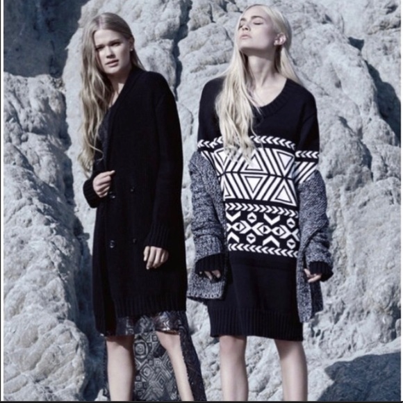 BCBG Holland Roden Black and white sweater Dress XS/S - Picture 3 of 9